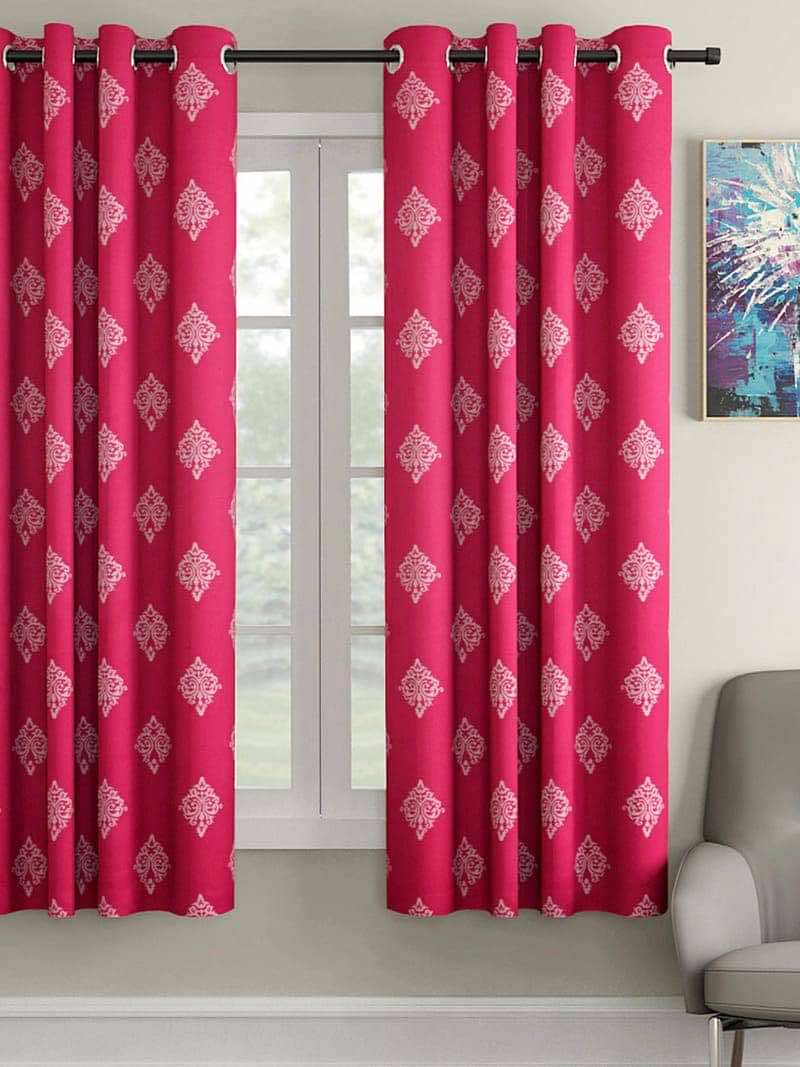 Mẫu màn rèm cửa màu hồng họa tiết nổi bật