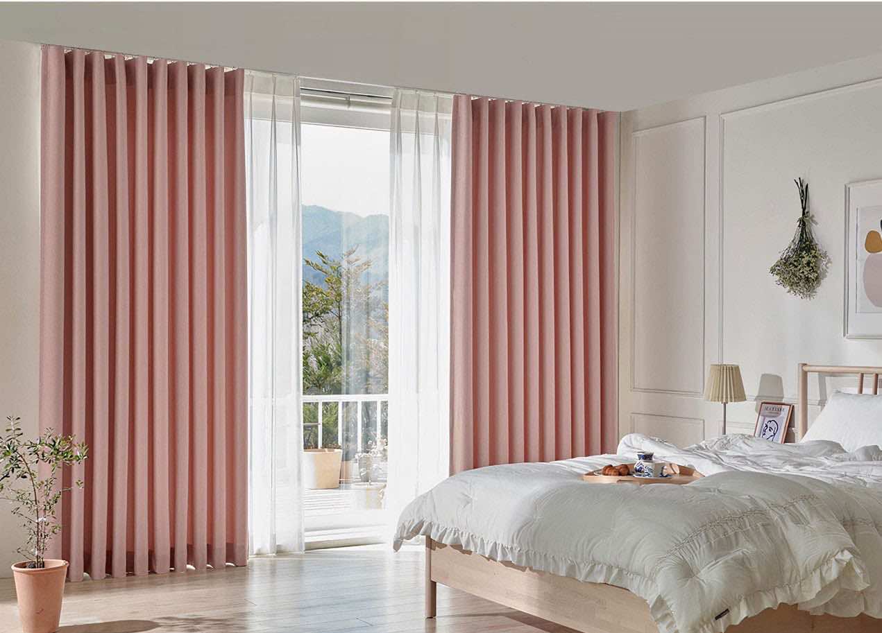 Mẫu màn rèm cửa màu hồng 2 lớp nhẹ nhàng