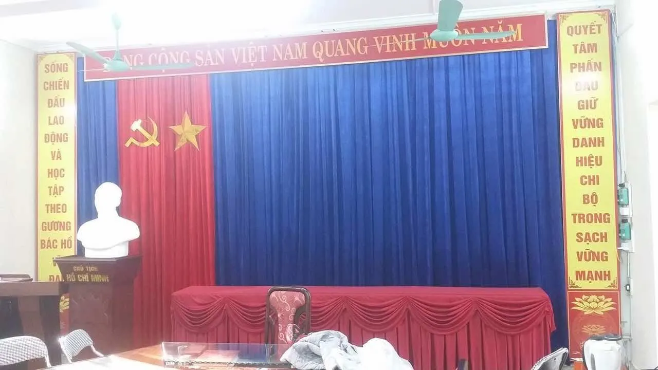 Rèm sân khấu cho hội trường trang trọng